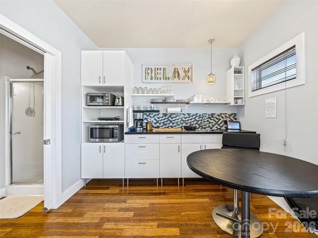 78 Annandale Avenue, Asheville, NC 28801