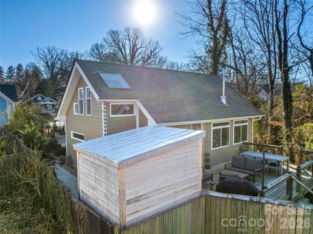 78 Annandale Avenue, Asheville, NC 28801