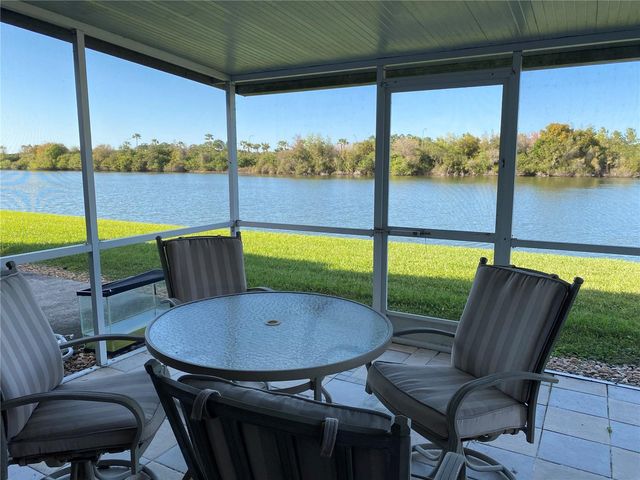 427 KENSINGTON LAKE CIRCLE, Brandon, FL 33511