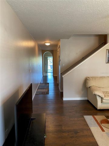 427 KENSINGTON LAKE CIRCLE, Brandon, FL 33511