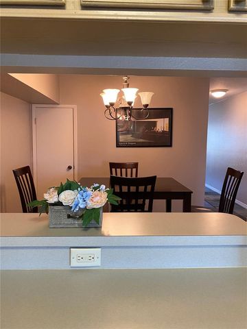 427 KENSINGTON LAKE CIRCLE, Brandon, FL 33511