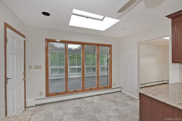 5 Robin Court, Bethpage, NY 11714
