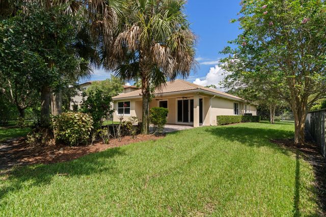 102 Crab Cay Way, Jupiter, FL 33458