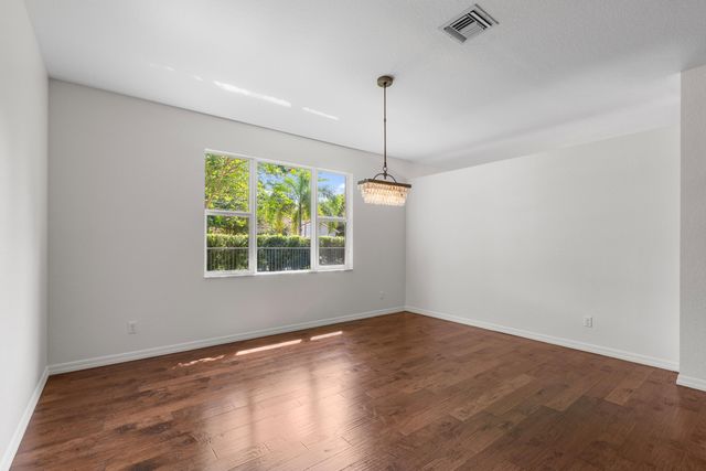 102 Crab Cay Way, Jupiter, FL 33458