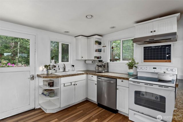 5222 East Harbor Road, Freeland, WA 98249