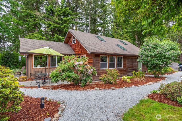 5222 East Harbor Road, Freeland, WA 98249