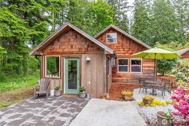 5222 East Harbor Road, Freeland, WA 98249