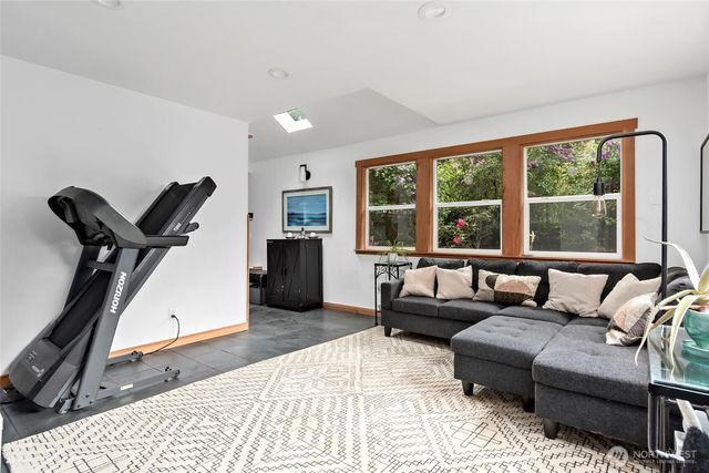 5222 East Harbor Road, Freeland, WA 98249