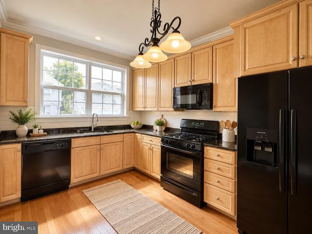 39 W 5TH ST, Bridgeport, PA 19405
