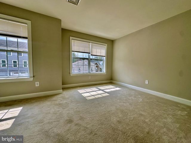 39 W 5TH ST, Bridgeport, PA 19405