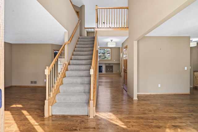 15920 48th Avenue N, Plymouth, MN 55446