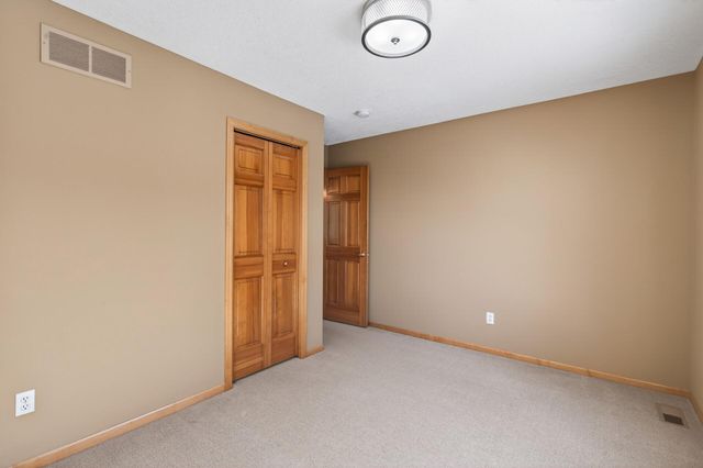 15920 48th Avenue N, Plymouth, MN 55446