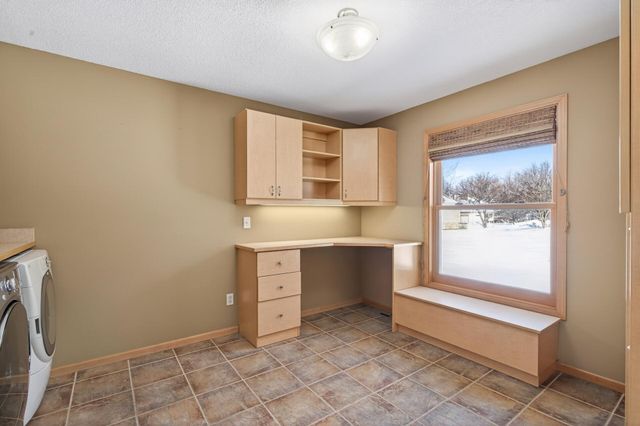 15920 48th Avenue N, Plymouth, MN 55446