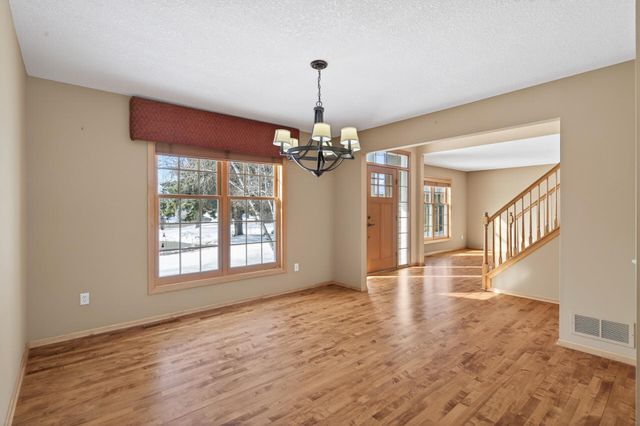 15920 48th Avenue N, Plymouth, MN 55446