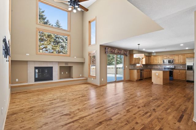 15920 48th Avenue N, Plymouth, MN 55446