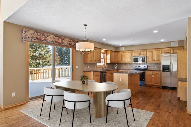 15920 48th Avenue N, Plymouth, MN 55446