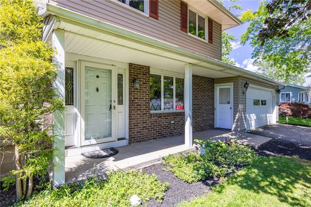 32 Flamingo Drive, Gates, NY 14624