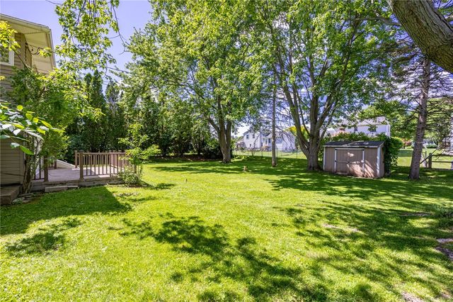 32 Flamingo Drive, Gates, NY 14624