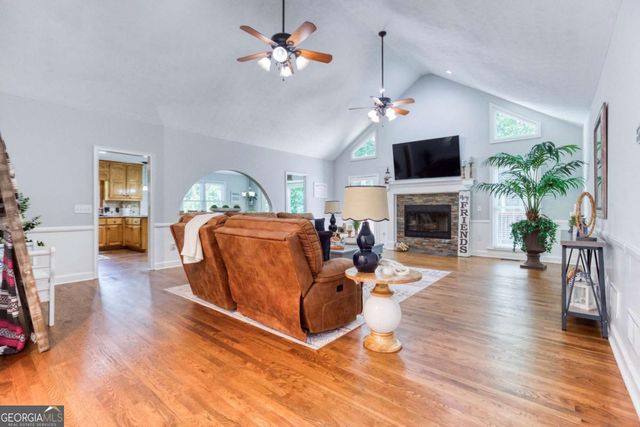 2334 FISHER Drive, Loganville, GA 30052