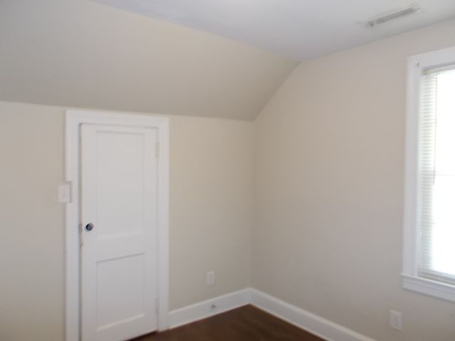 216 Thomas Ter Apt B, Lebanon, TN 37087