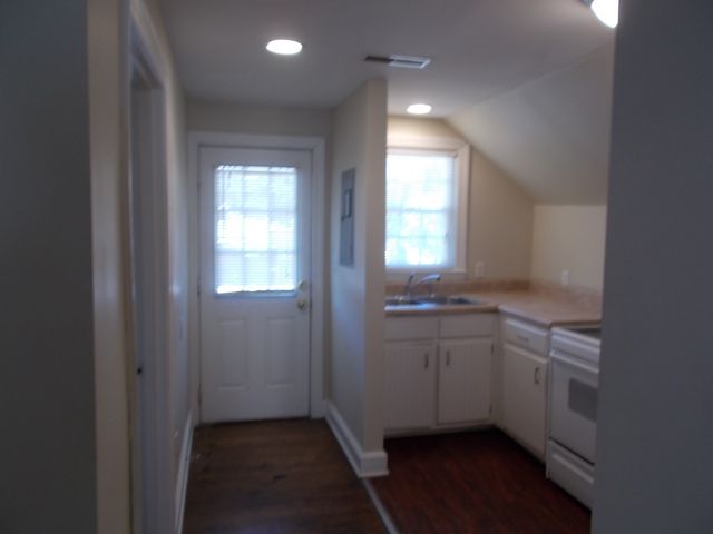 216 Thomas Ter Apt B, Lebanon, TN 37087