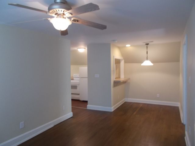 216 Thomas Ter Apt B, Lebanon, TN 37087