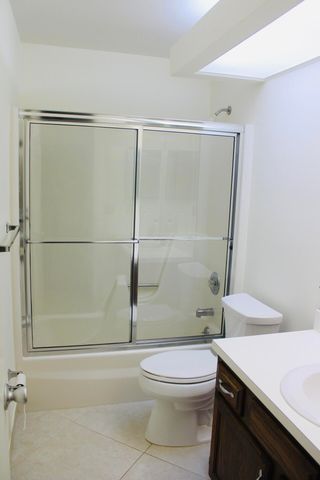 8 Lake Vista Trl Apt 201, Port St Lucie, FL 34952