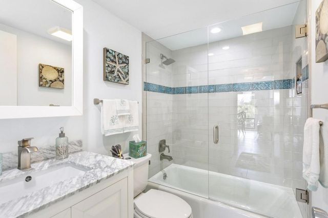 2550 Presidential Way 301, West Palm Beach, FL 33401