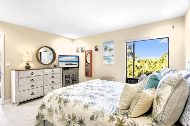 2550 Presidential Way 301, West Palm Beach, FL 33401