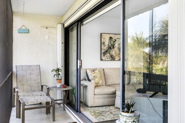 2550 Presidential Way 301, West Palm Beach, FL 33401