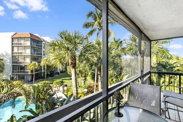 2550 Presidential Way 301, West Palm Beach, FL 33401