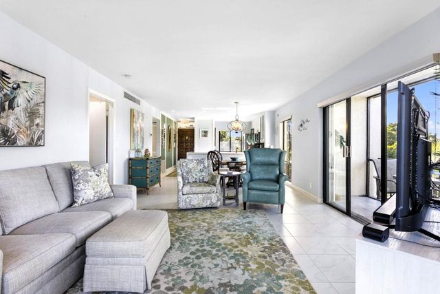 2550 Presidential Way 301, West Palm Beach, FL 33401