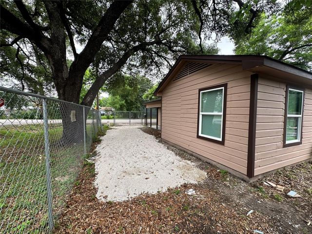 6911 Bauman Road, Houston, TX 77022