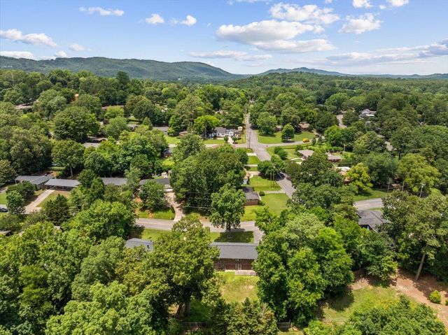 1303 Sherwood Drive, Dalton, GA 30720