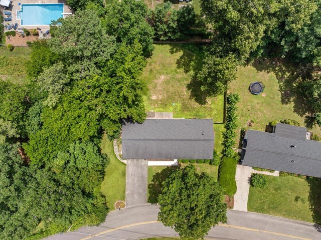 1303 Sherwood Drive, Dalton, GA 30720