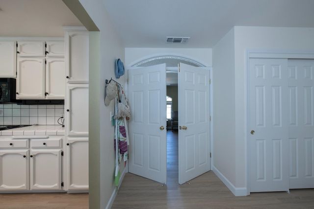 42404 John Muir Drive, Coarsegold, CA 93614