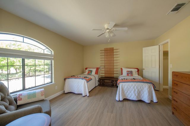 42404 John Muir Drive, Coarsegold, CA 93614