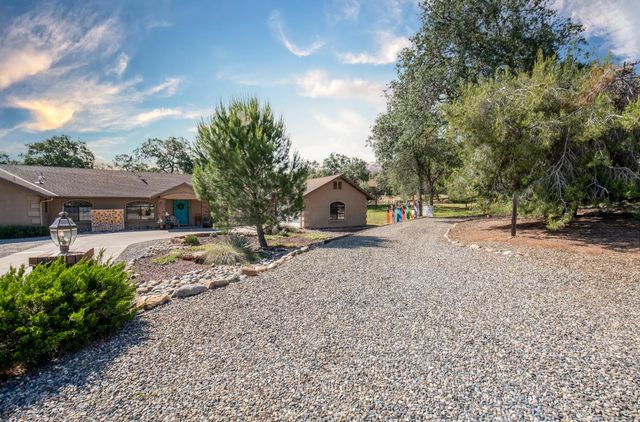 42404 John Muir Drive, Coarsegold, CA 93614