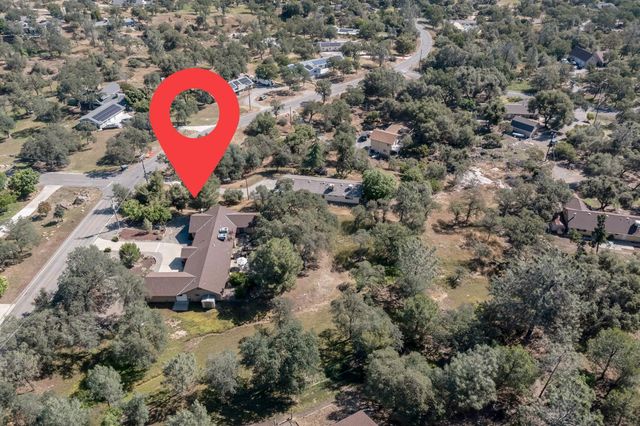 42404 John Muir Drive, Coarsegold, CA 93614