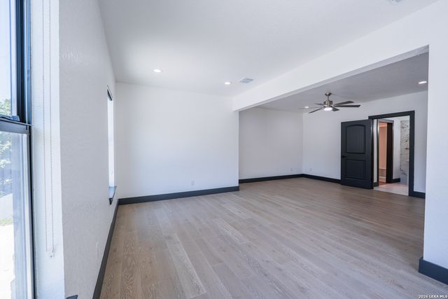 427 Laramie, San Antonio, TX 78209