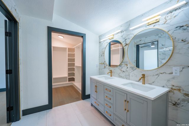 427 Laramie, San Antonio, TX 78209