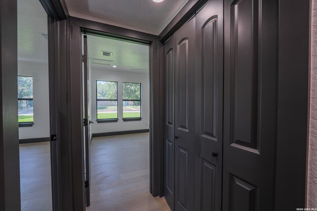 427 Laramie, San Antonio, TX 78209