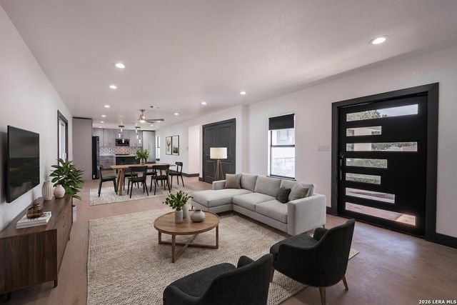 427 Laramie, San Antonio, TX 78209