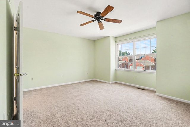 4119 NANTUCKET DR, Mechanicsburg, PA 17050