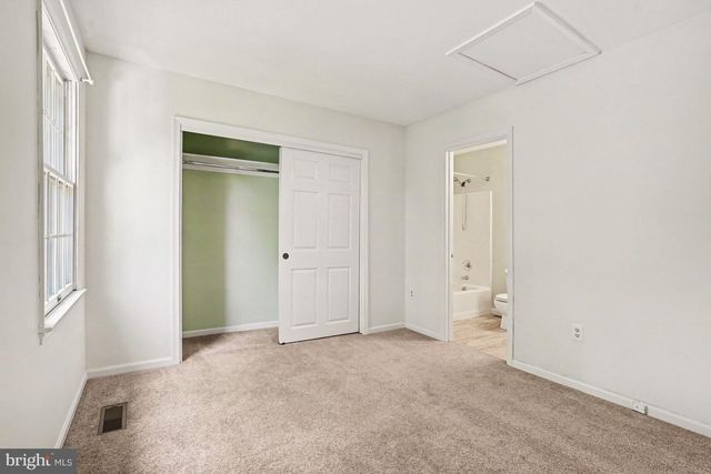4119 NANTUCKET DR, Mechanicsburg, PA 17050
