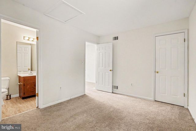 4119 NANTUCKET DR, Mechanicsburg, PA 17050