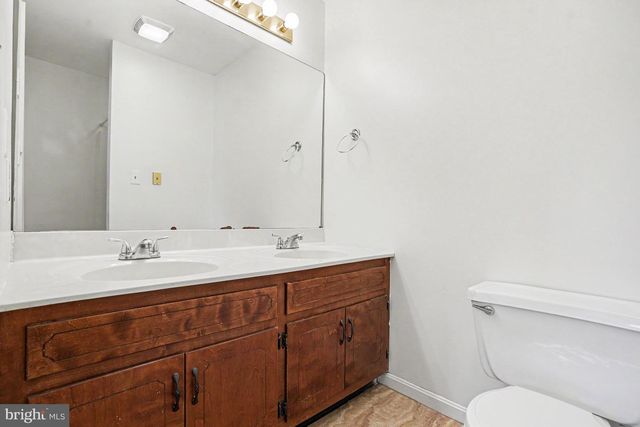 4119 NANTUCKET DR, Mechanicsburg, PA 17050