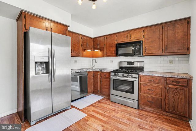 4119 NANTUCKET DR, Mechanicsburg, PA 17050