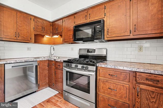 4119 NANTUCKET DR, Mechanicsburg, PA 17050