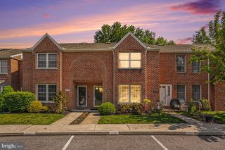 4119 NANTUCKET DR, Mechanicsburg, PA 17050